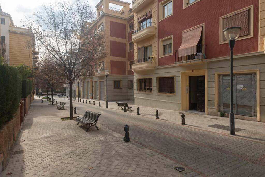 Precioso Piso En Paseo De La Bomba Free Parking Apartment Granada Luaran gambar