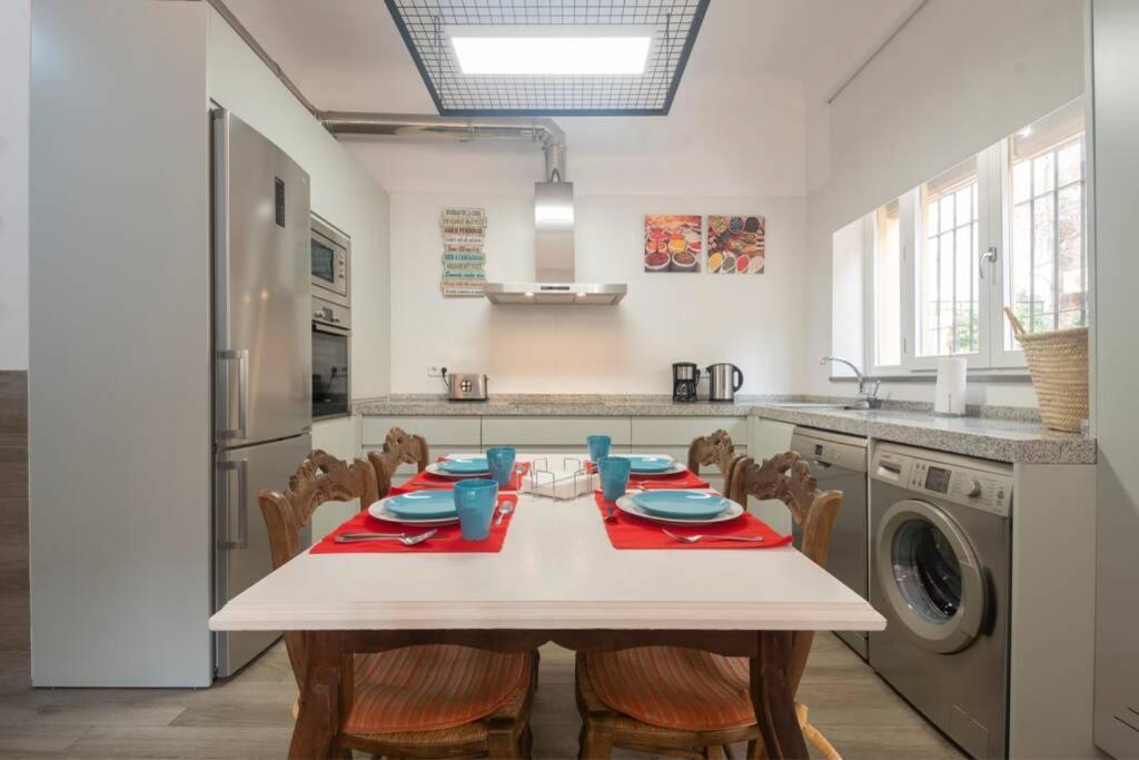Precioso Piso En Paseo De La Bomba Free Parking Apartment Granada Luaran gambar