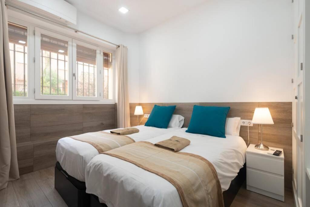 Precioso Piso En Paseo De La Bomba Free Parking Apartment Granada Luaran gambar